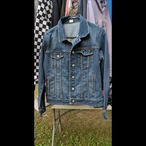 🙅🏼‍♀️❌SOLD🙅🏼‍♀️❌ Women's Small Jean Jacket